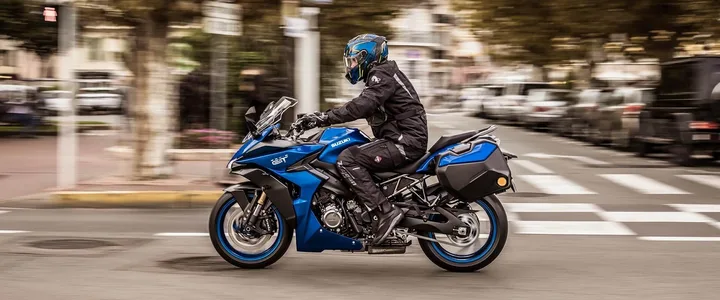 GSX-S1000GT