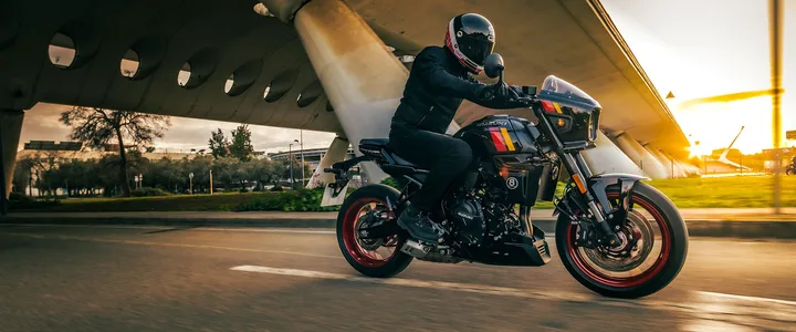 GSX-8TT