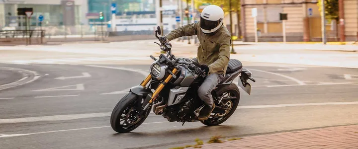 GSX-8T